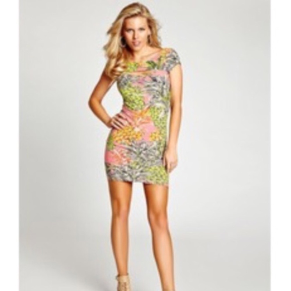 Guess form fitting dress